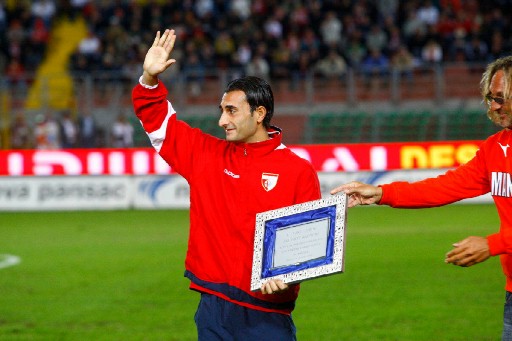 Gaetano "Tano" Caridi festeggiato per le 200 maglie biancorosse.